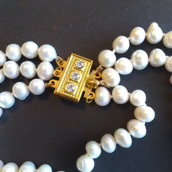 Imitation Pearl and Jade Necklace - Picture 3 of 4